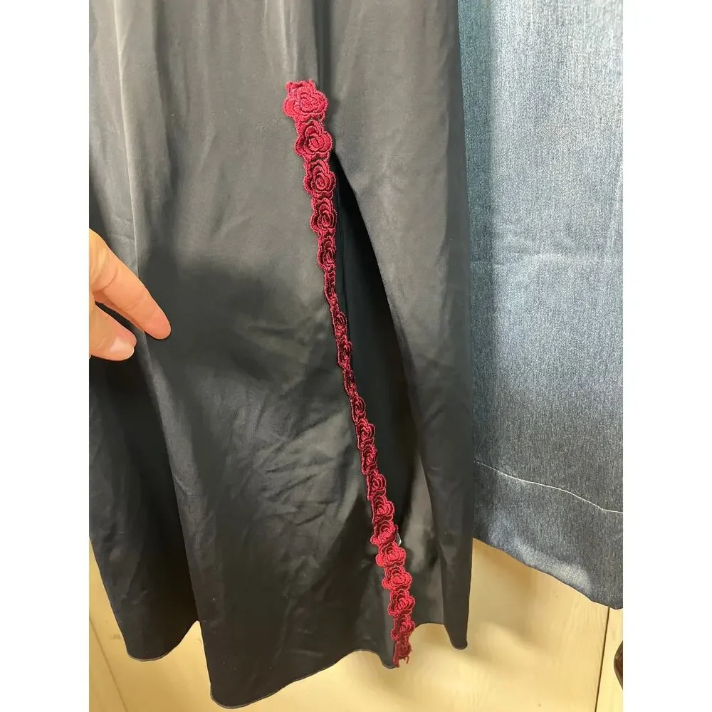 Amouresue pre owned